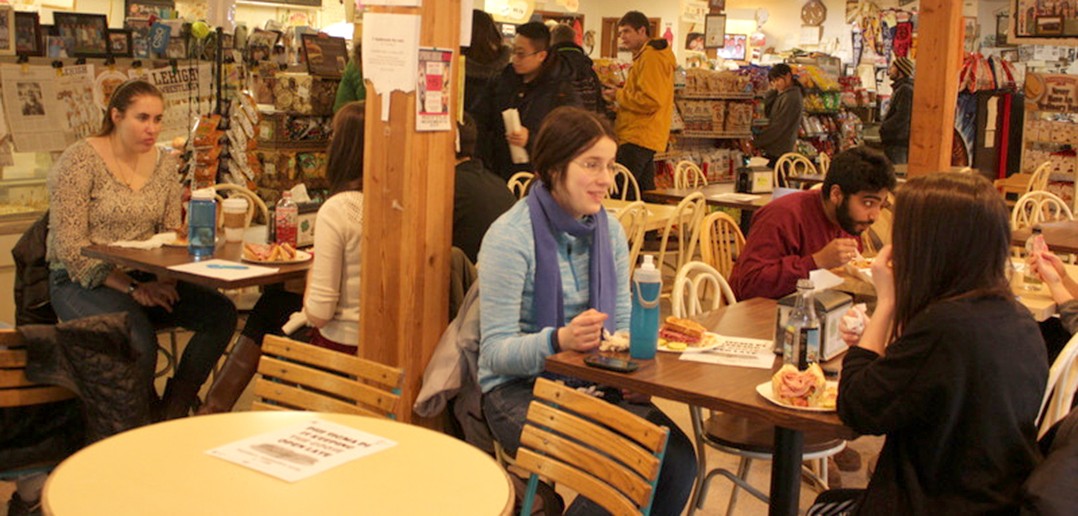 The Goose deli aids student groups in fundraising