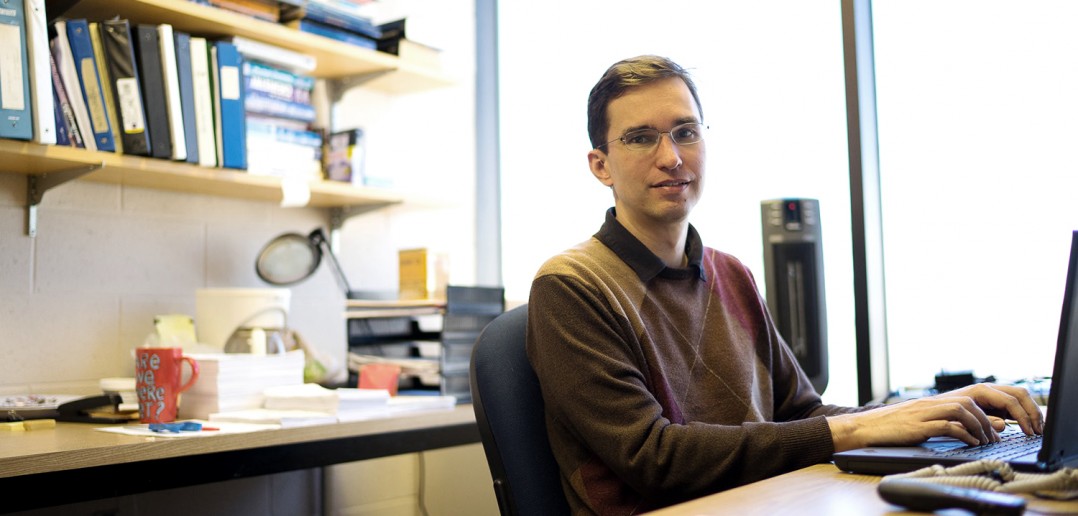 Chemistry professor tries new fundraising model