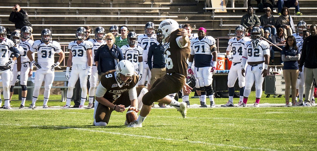 Freshmen football players prepare for first ‘Rivalry’ game