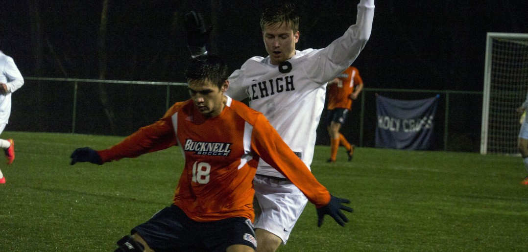 Lehigh men’s soccer finishes season with first league title since 2000