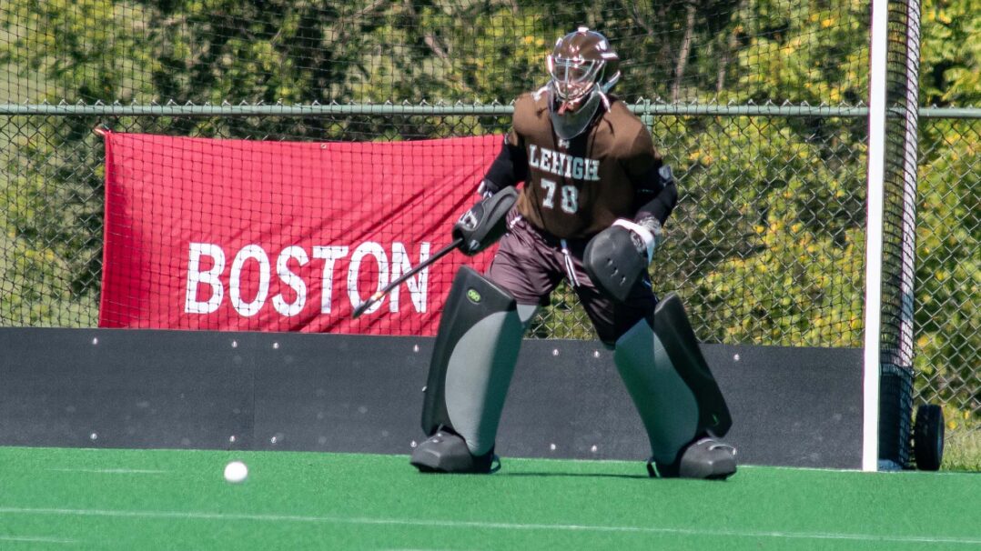 Maddie Kahn shines in the cage