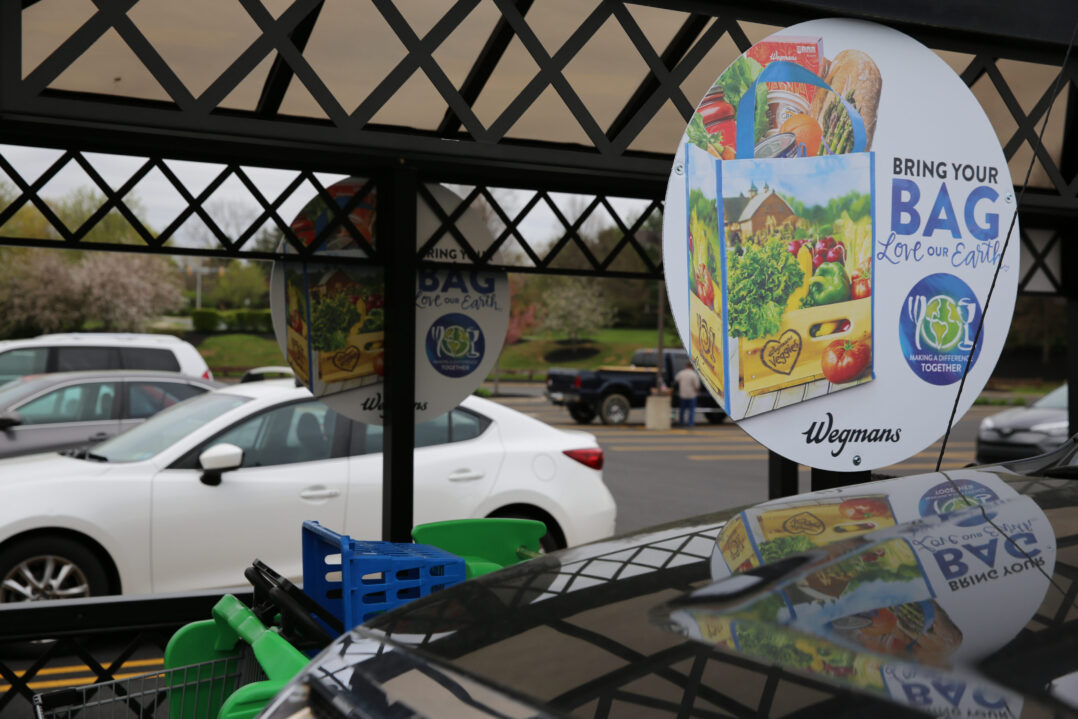 Checking out: Wegmans to eliminate plastic bags