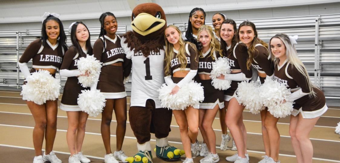 Lehigh Cheerleaders Prep For Lehigh Lafayette The Brown And White 