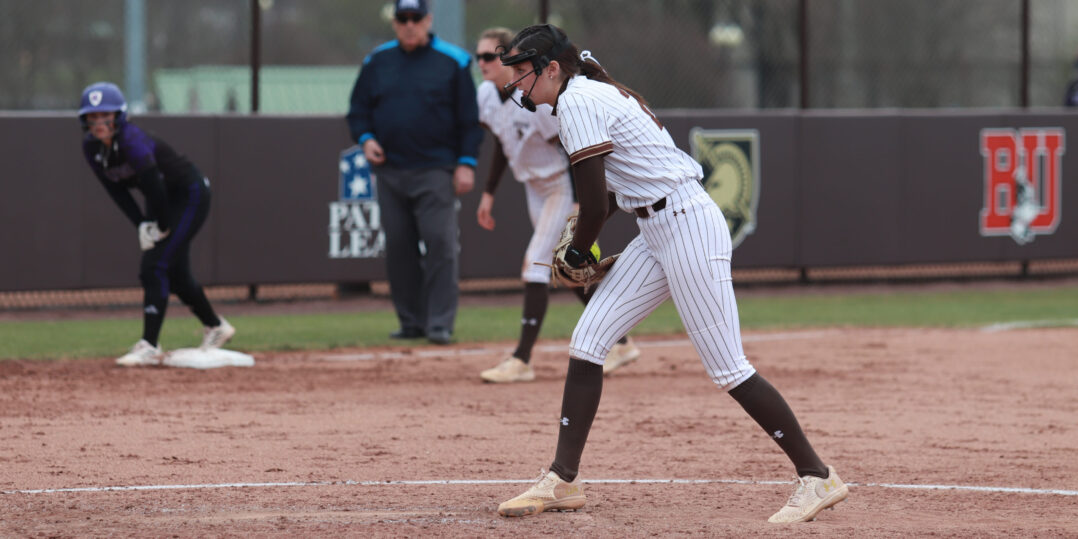 Lehigh sweeps Holy Cross in doubleheader