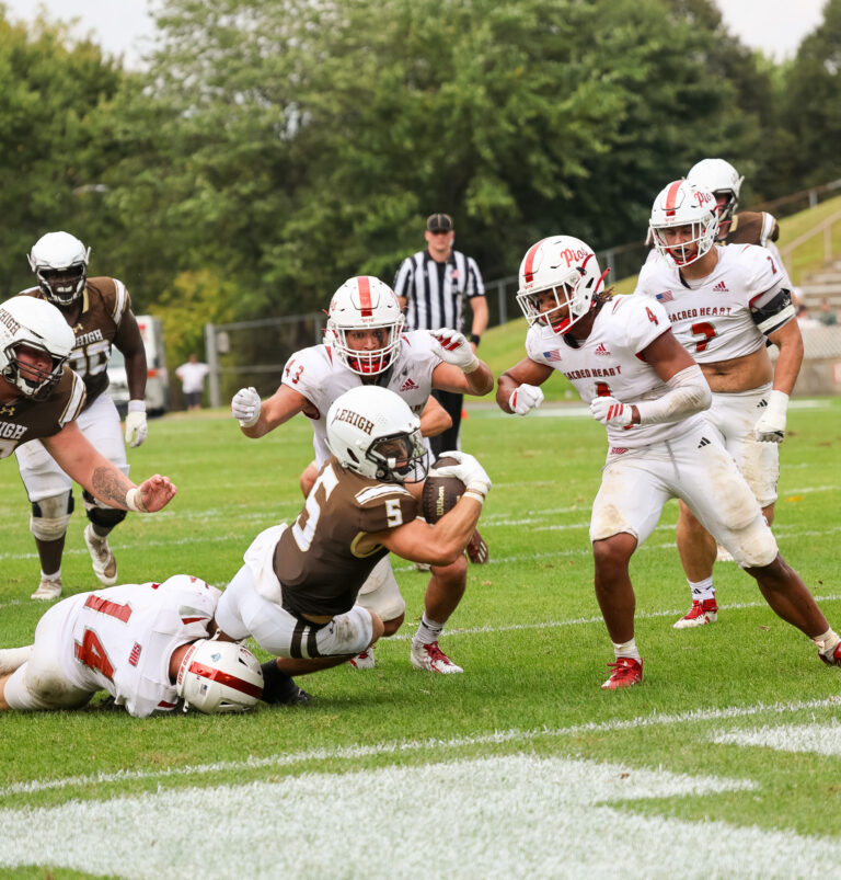 Lehigh football improves to 3-0 with 35-21 shootout victory over Duquesne