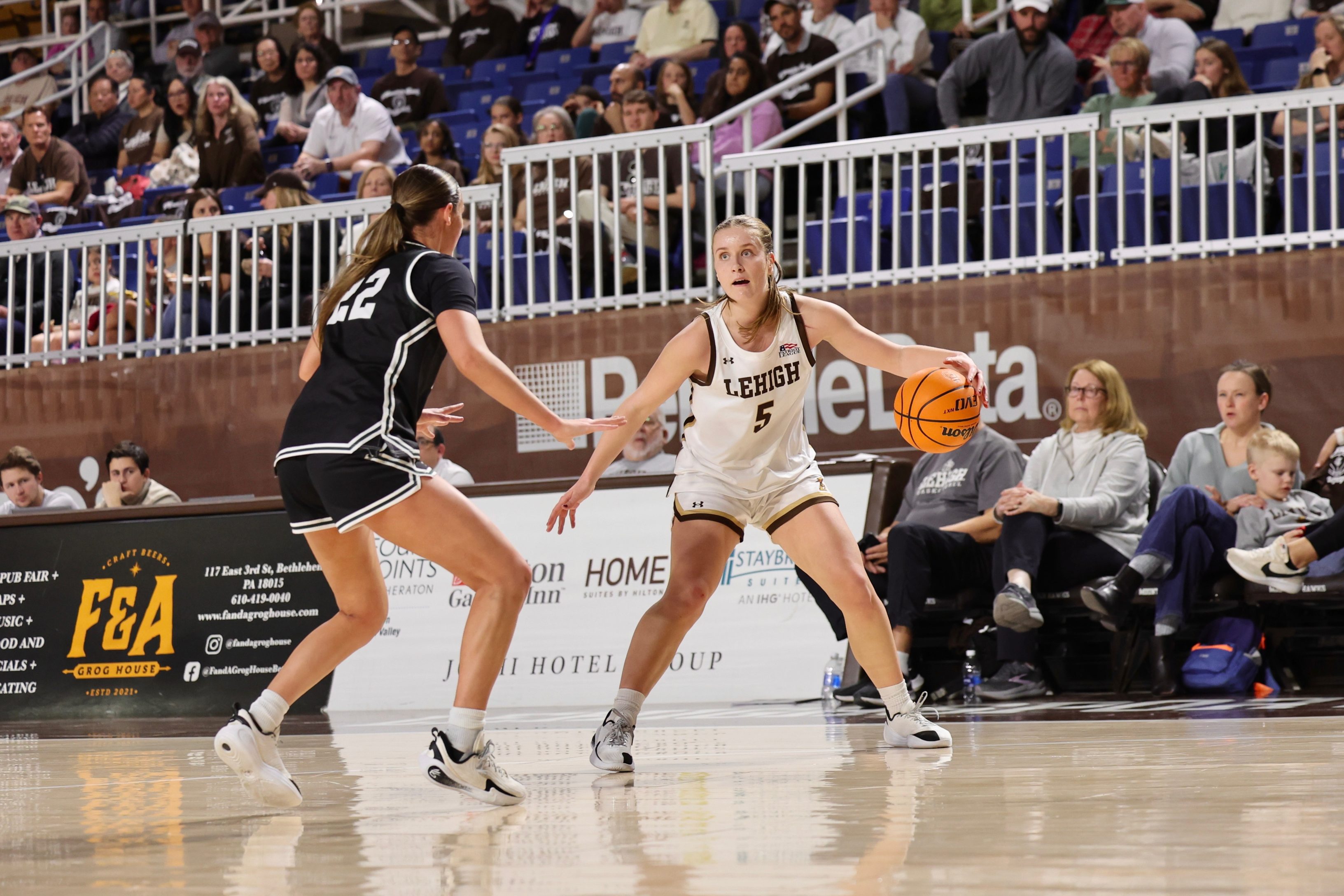 Lehigh women’s basketball defeats Loyola Maryland 68-54, advances to Patriot League semifinals