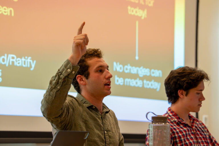 Student Senate discusses rebranding, elections and other internal changes